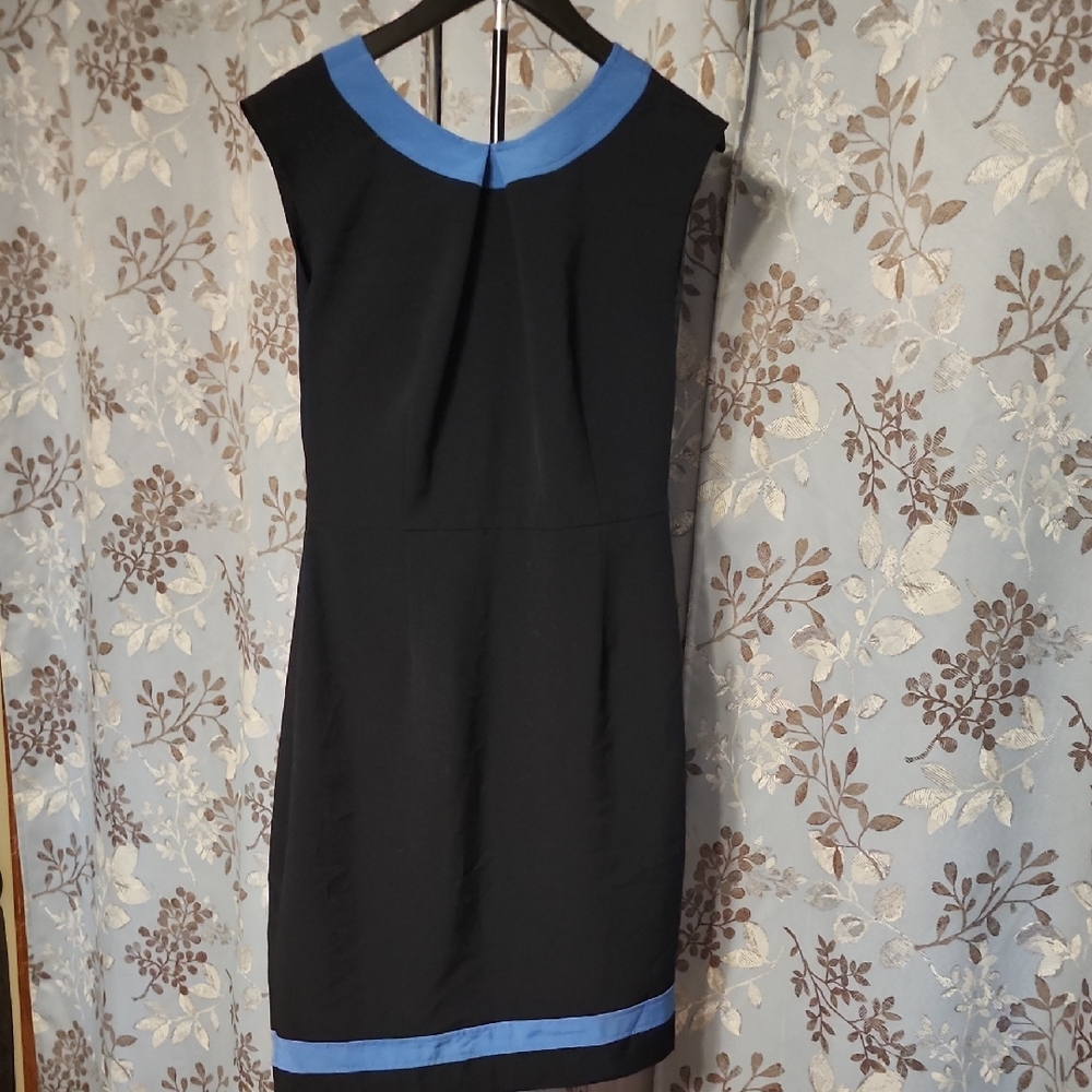 Chic Black and Blue Midi Dress
